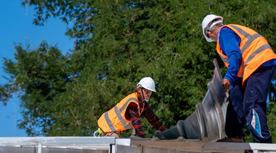 Professional gutter cleaning in Bishop, GA